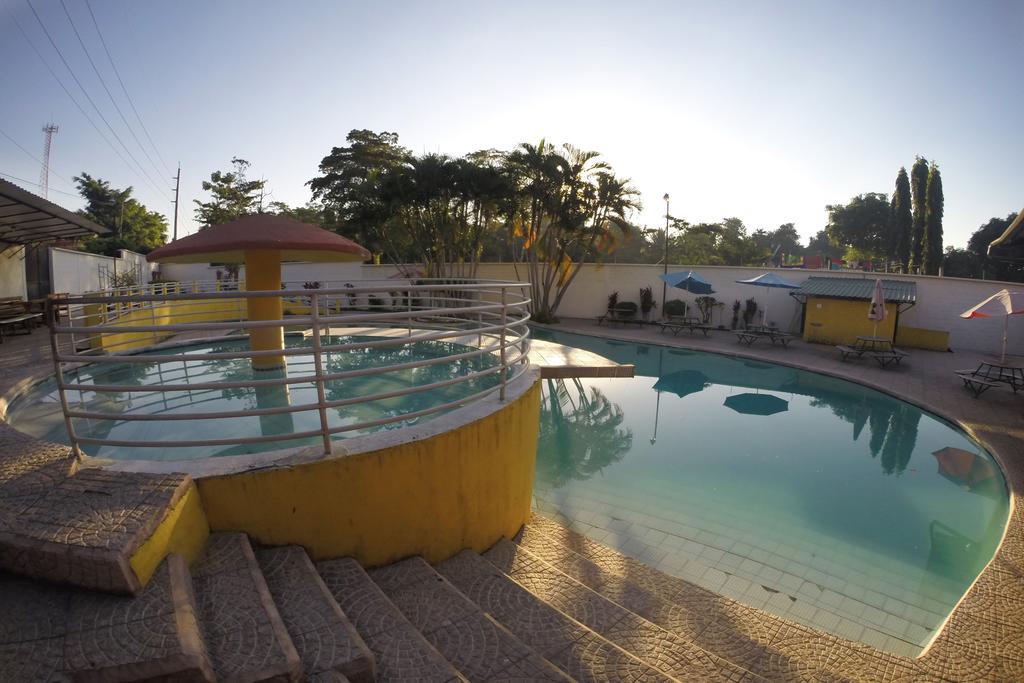 Hotel Villa Hermosa レタルレウ エクステリア 写真